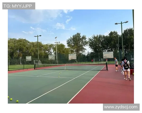 丘的网球app助你轻松提升球技享受网球乐趣的全新体验 丘的网球app助你轻松提升球技享受网球乐趣的全新体验