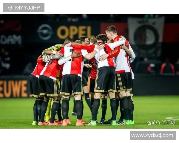 费耶诺德与那不勒斯的激烈对决揭示足球战术的精彩博弈与球队实力的较量