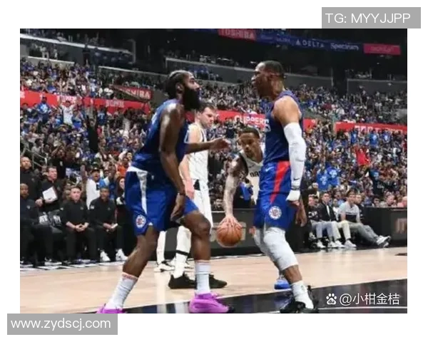 快船与爵士激战抢七赛场回顾与精彩瞬间分析 快船与爵士激战抢七赛场回顾与精彩瞬间分析