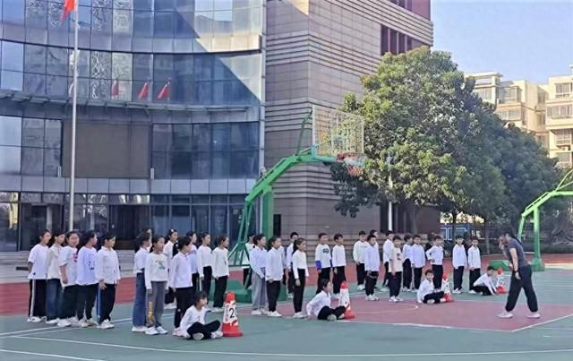 威尼克斯人登录郑州管城区外国语牧歌小学：以特色体育课程绘牧歌教育华章